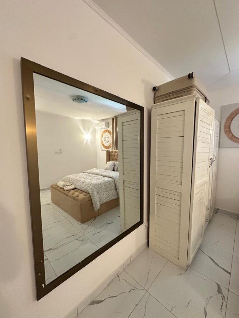 b61ac827-e392-4afd-887c-19817c3d7ec7